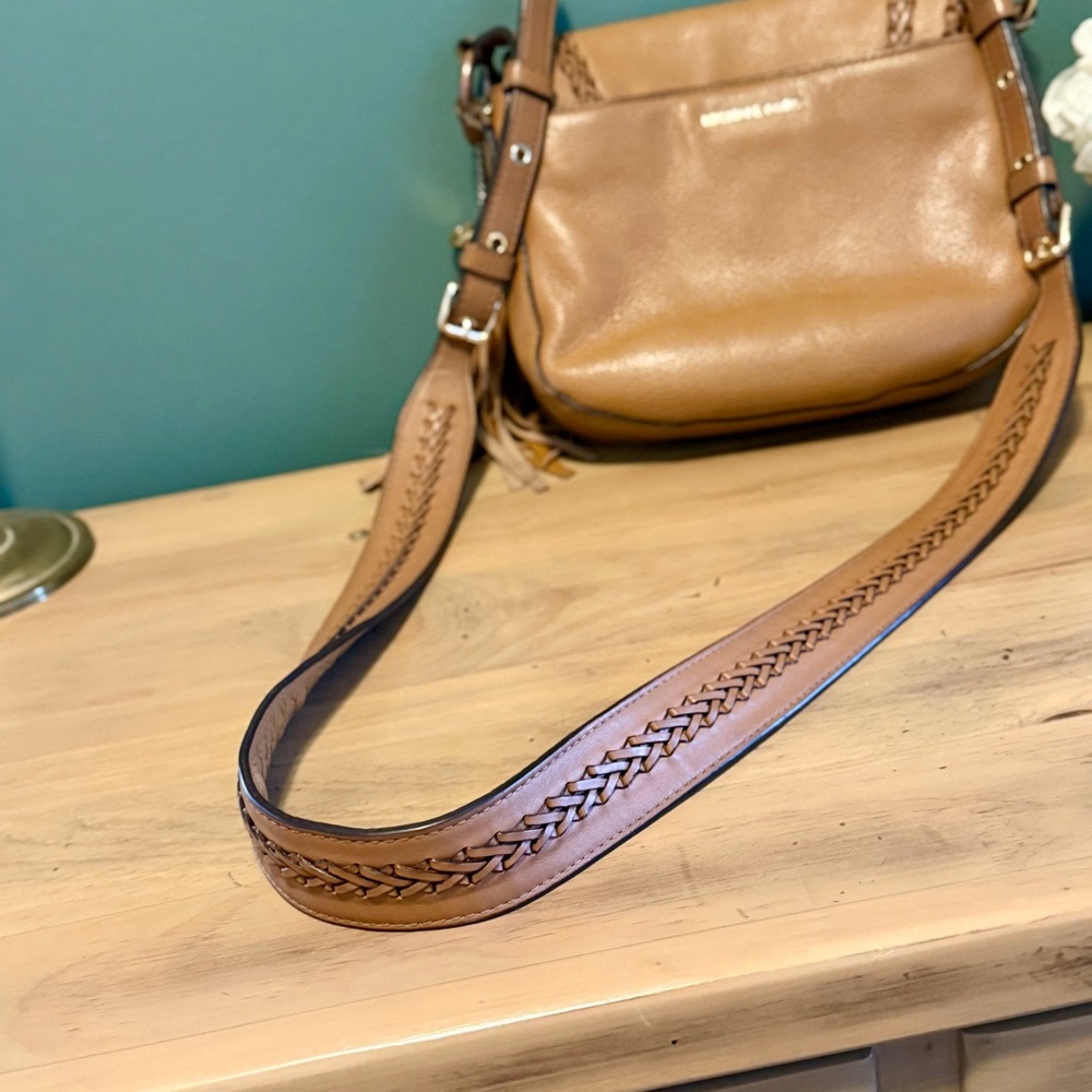 Michael Kors Leather Crossbody Saddle Bag Tan Tassel Boho Chic - Picture 7 of 14